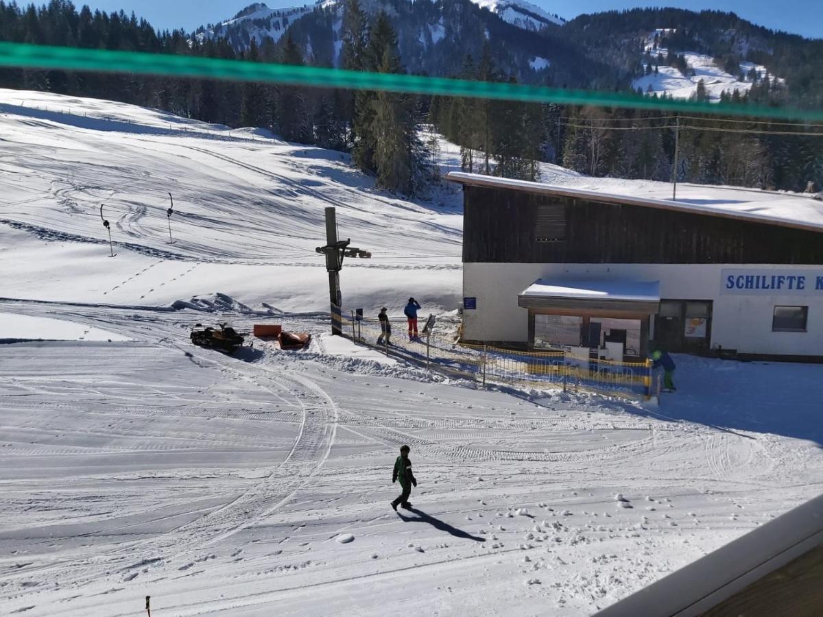 Kraehenberg Am Rande Der Wildnis Lägenhet Sibratsgfäll Exteriör bild